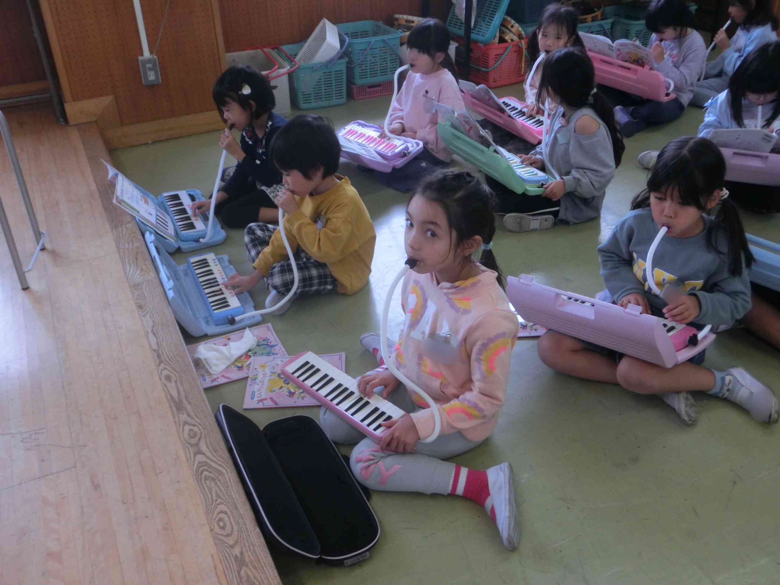 6ffe7a9b-f385-4c0c-8e7e-6891f5538382