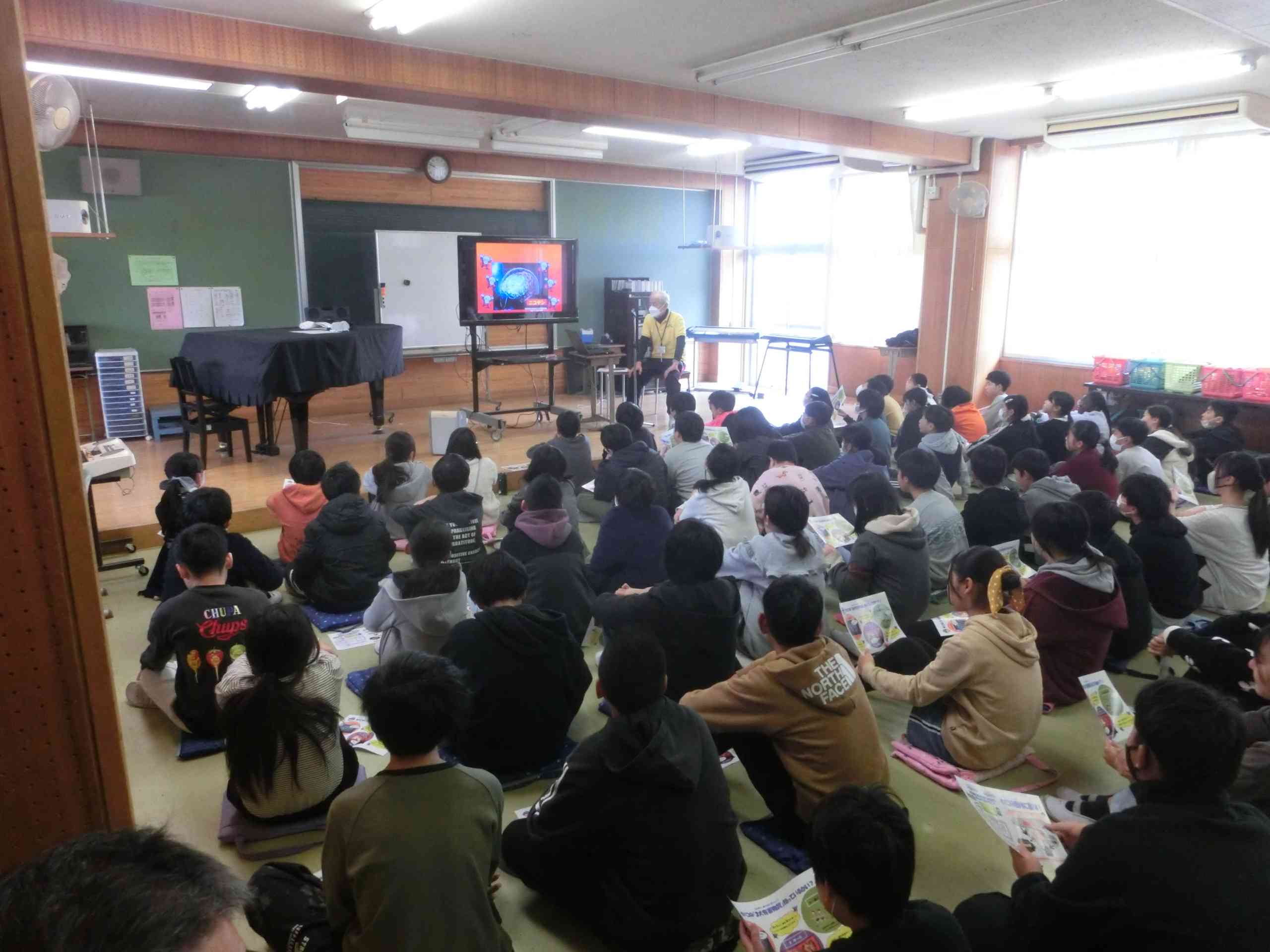 b1238163-decd-46fc-a356-64fbdcb98452