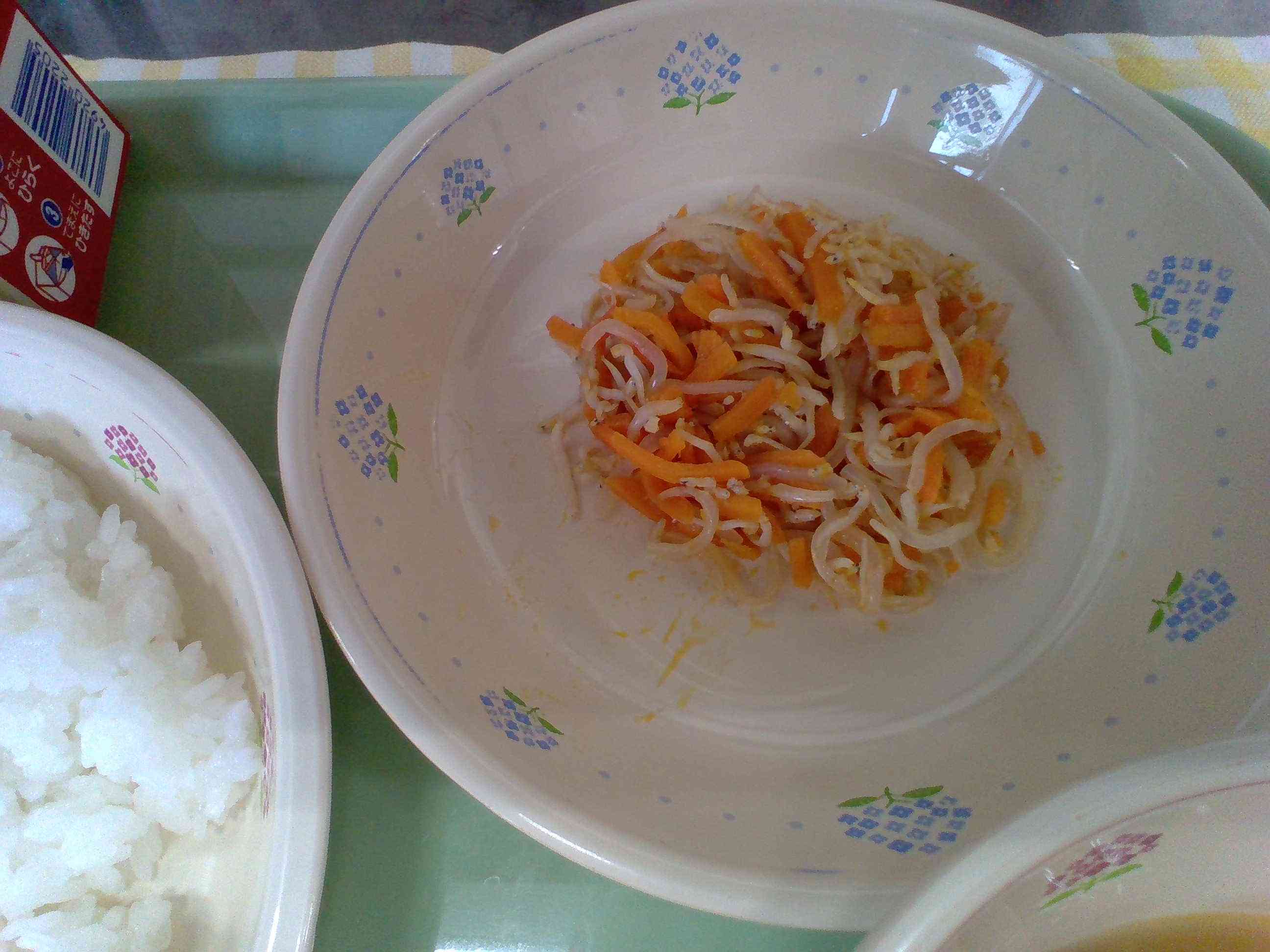 にんじんじゃこサラダ